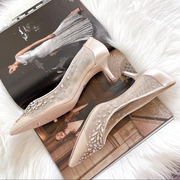 Badgley Mischka Onyx kitten heel pump - Picture 4 of 11